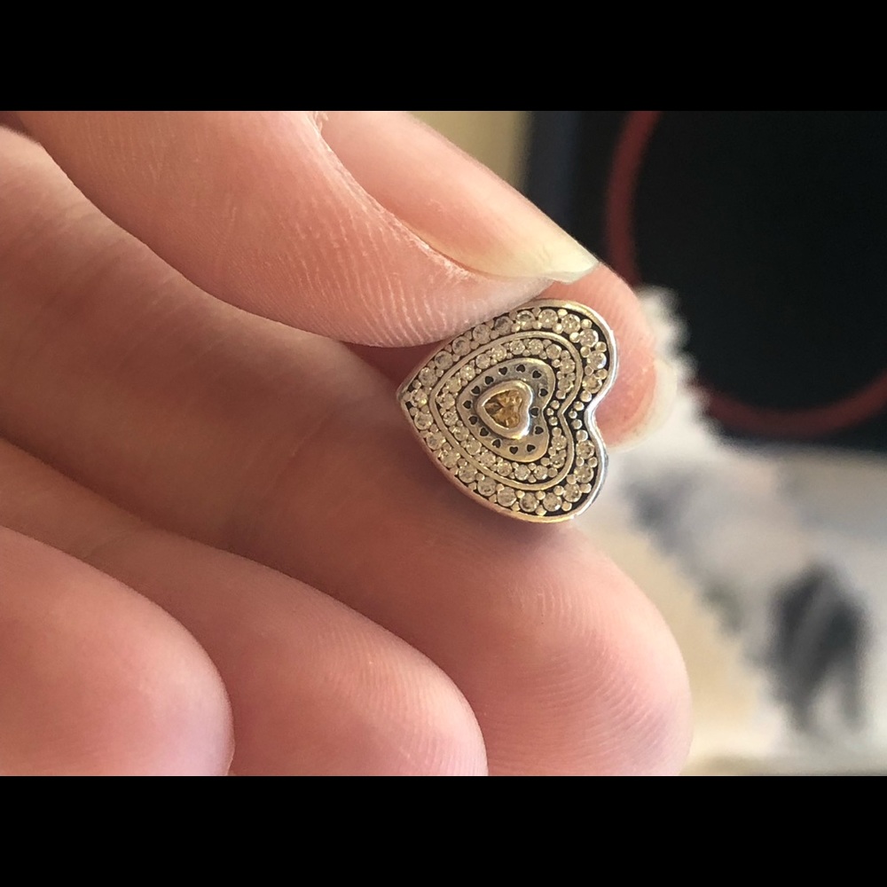 Pandora authentic 100%, pave heart shape